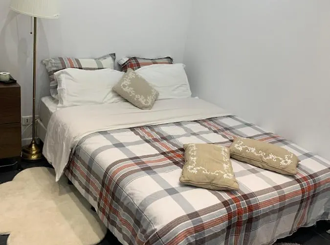 - 18 Apartament Paryż